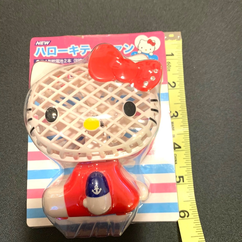 **Rare** Hello Kitty Fan - Picture 7 of 8